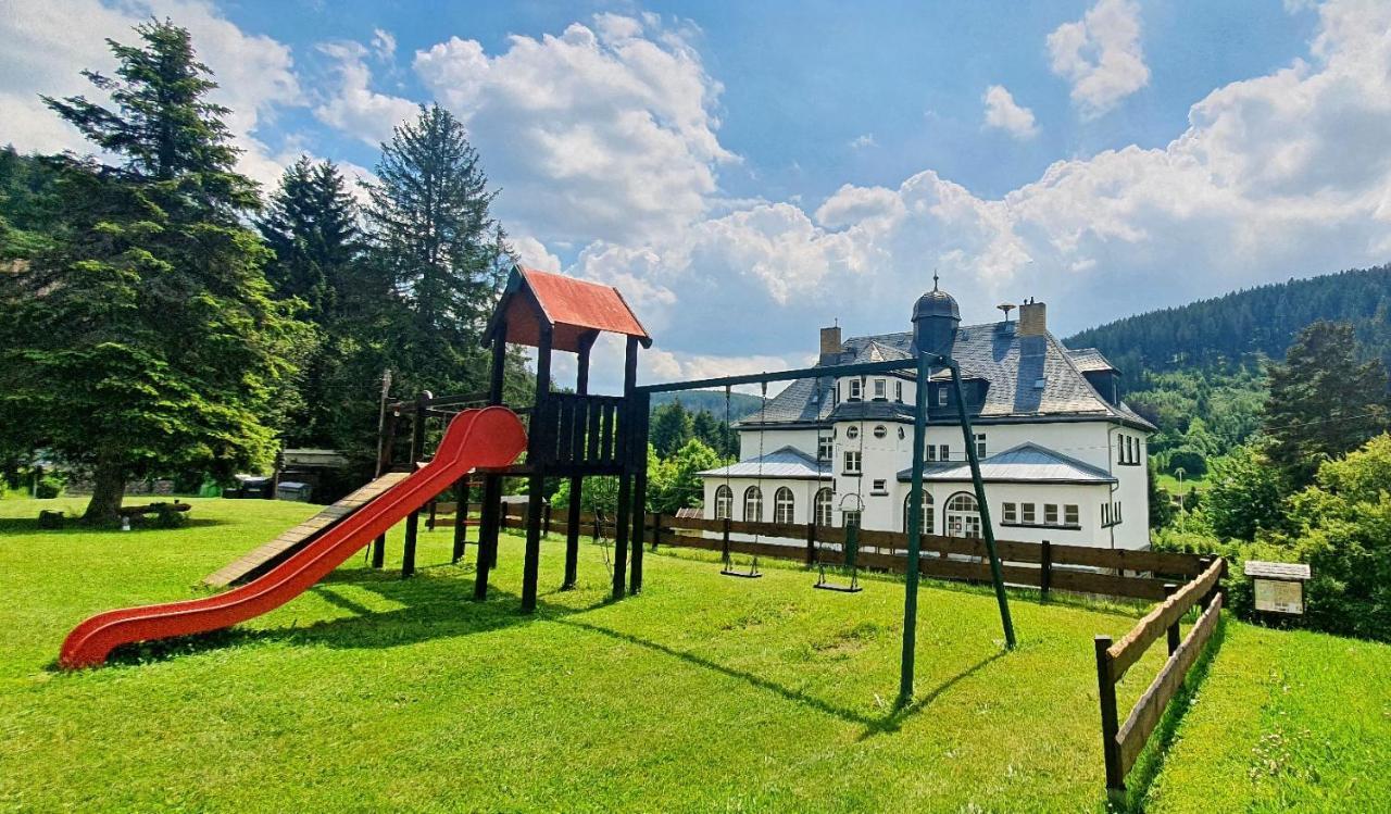 Waldhotel Feldbachtal Нойхаус-ам-Реннвег Экстерьер фото