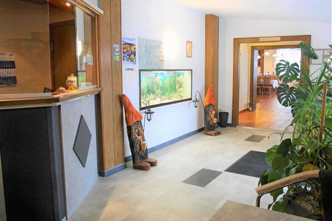 Waldhotel Feldbachtal Нойхаус-ам-Реннвег Экстерьер фото