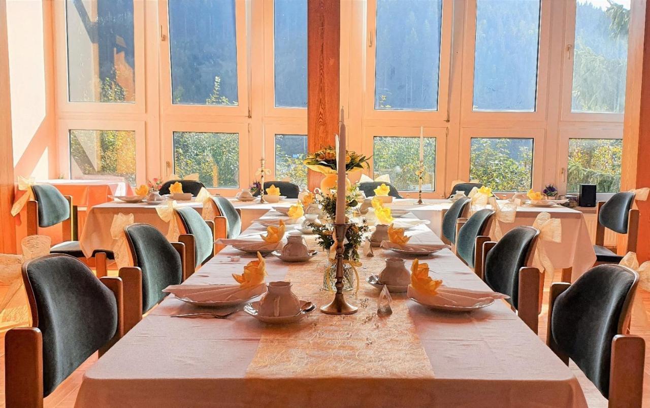 Waldhotel Feldbachtal Нойхаус-ам-Реннвег Экстерьер фото